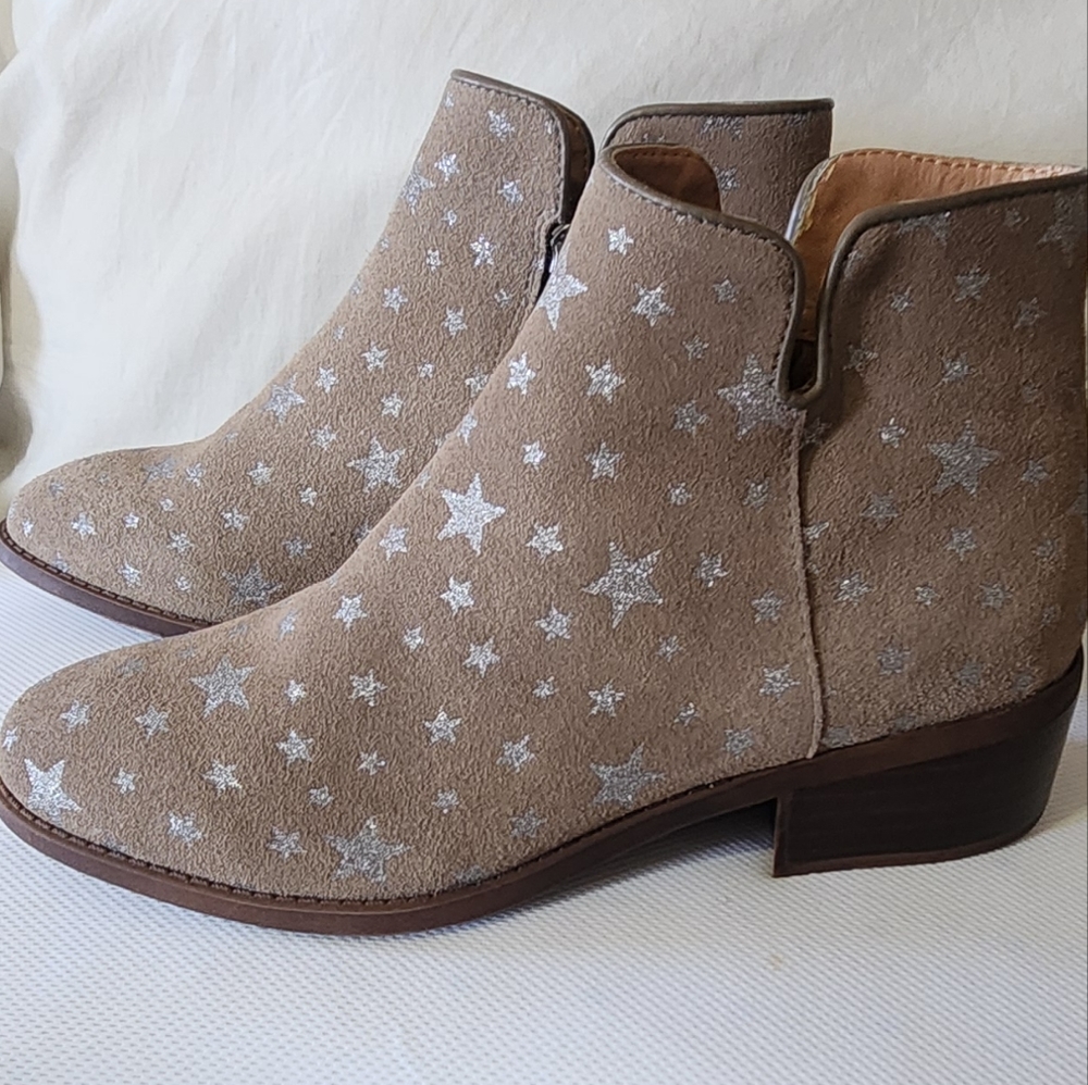 Sparkle Leather Ankle Boots with fun silver stars